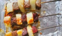 牛肉烤串爆料怎么做的视频,视频揭秘家常美味烤串制作方法